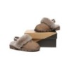 UGG Enfants pantoufles à bretelles en laine de mouton Suzie Noisettes