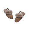UGG Enfants pantoufles à bretelles en laine de mouton Suzie Noisettes