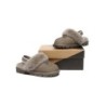 UGG Enfants pantoufles à bretelles en laine de mouton Suzie Olive